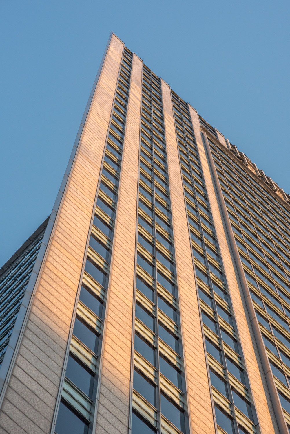 Zdjęcie architektury budynku Warsaw Financial Center